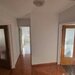 Unirii Bd. (Banca Transilvania), apartament 3 camere, et. 2, stradal.
